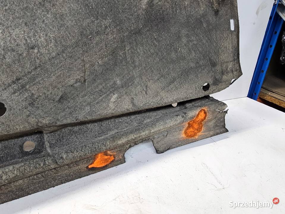 OSŁONA PODWOZIA LEWA AUDI A4 B8 LIFT 8K0825207D Przystajń