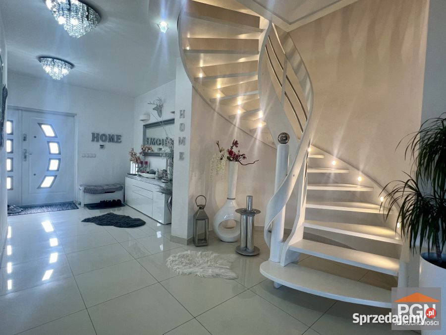 Dom wolnostojący 280m2 Międzywodzie