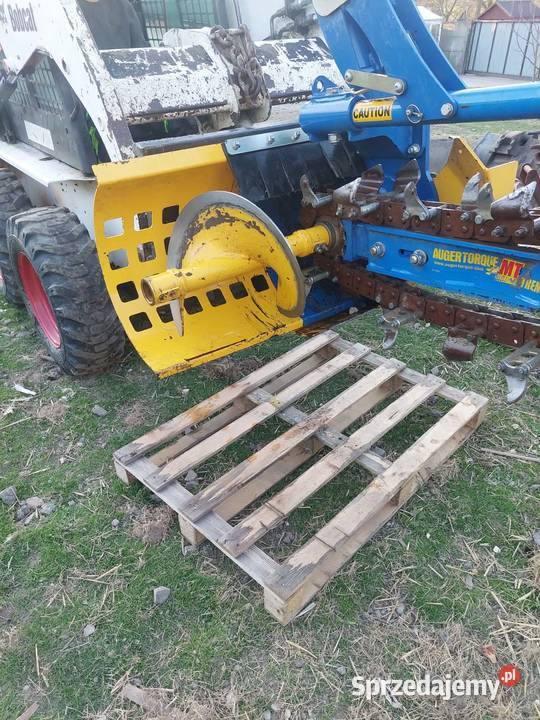 Miniładowarka Bobcat 753 z koparką łańcuchową Rok produkcji 2001 Trzydnik Duży sprzedam