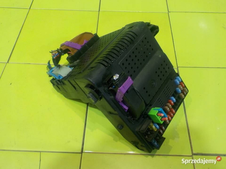 VOLVO XC90 I LIFT 24 D5 07r skrzynka osobowe Suków