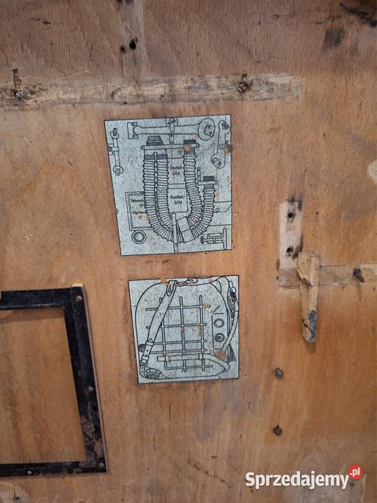 Stara niemiecka oryginalna skrzynia wojskowa Cybinka