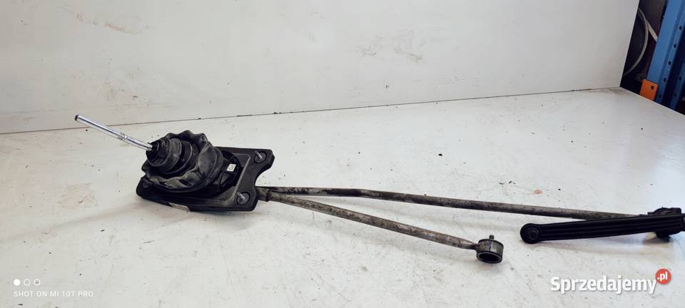 WYBIERAK BIEGÓW LEWAREK AUDI A4 B8 A5 8K0711025K osobowe Przystajń