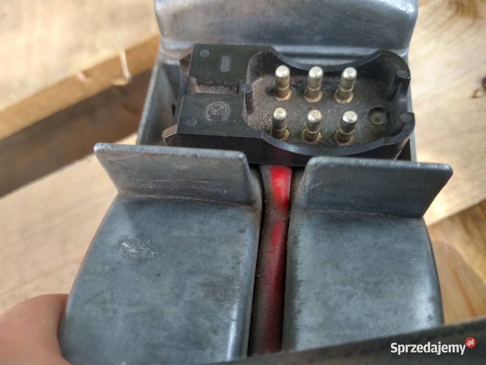 Lampa Lewa Tył Tylna Uszkodzona 1088260151 Lampy tylne Skawina sprzedam