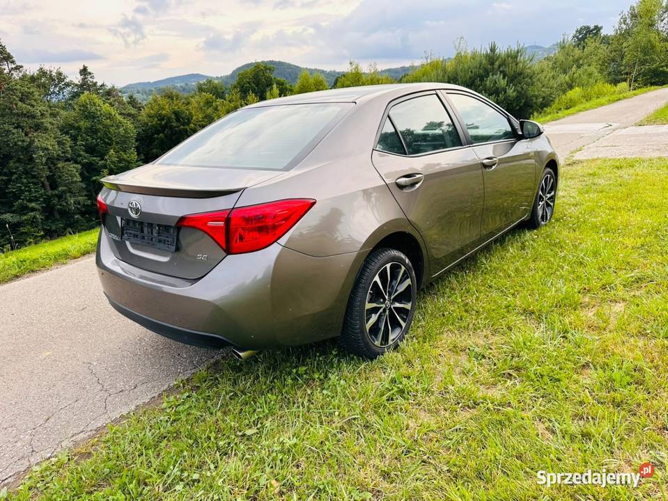 Toyota Corolla automat światła LED