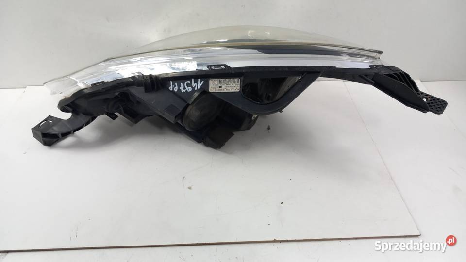 CITROEN DS3 LAMPA PRZÓD PRAWA osobowe Zbierkowo