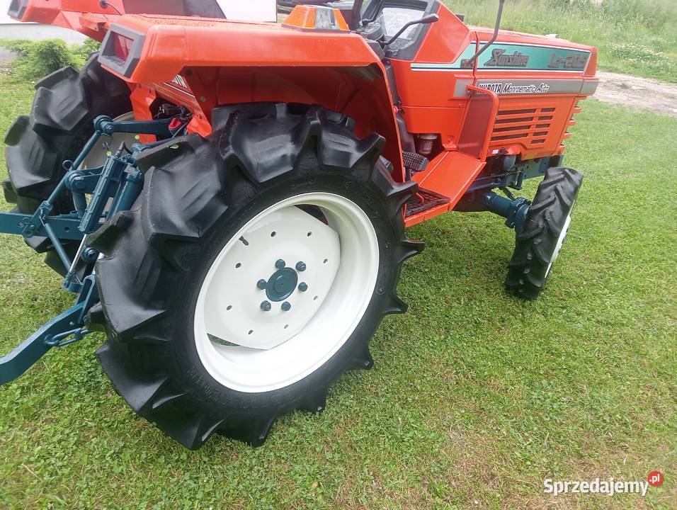 Ciągnik 4x4 Kubota 21 wspomaganie kierownicy Jasienica Rosielna