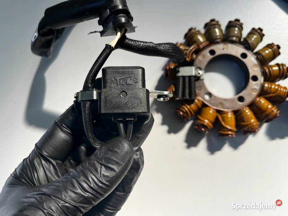 HONDA CBR 1000 RR Fireblade SC57 0916 Stator