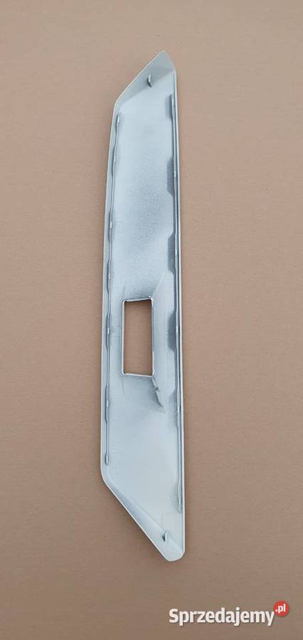 VOLVO FH4 OSŁONA ZAŚLEPKA LUSTERKA BIAŁA LEWA Motoryzacja Bieleń sprzedam