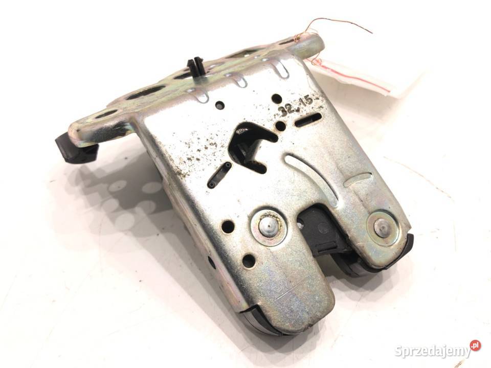 ZAMEK KLAPY TYŁ SKODA OCTAVIA III SedanLimuzyna osobowe podkarpackie