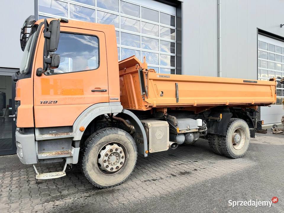 Wywrotka 2 osiowa 4x2 Mercedec manualna Warszawa