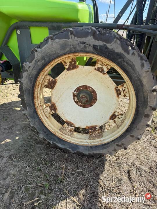 Opryskiwacz tecnoma 2400l 24m Zaczepiane Zamarte