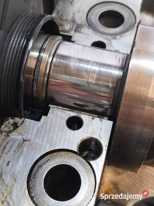 GŁOWICA KOMPLETNA 038103373R 19 TDI VW