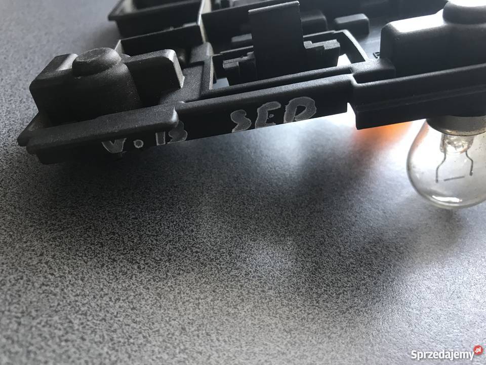 wkład lampy tył opel VECTRA B LIFT HB SED prawy Radomsko