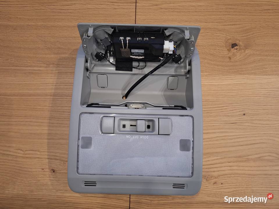 Lexus RX II oświetlenie kabiny lampka RX 400h Rok produkcji 2007