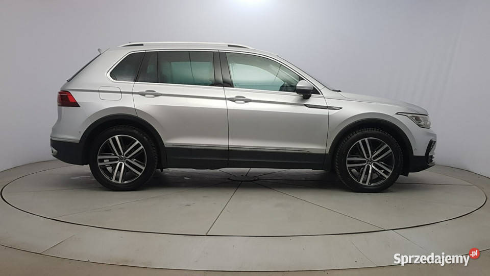 Volkswagen Tiguan 20 TDI SCR Elegance DSG Z serwisowany w ASO Warszawa