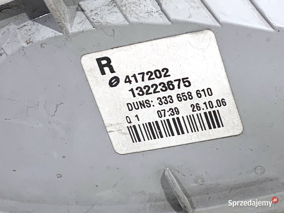 LAMPA PRAWY TYŁ OPEL ASTRA H 13223675 Kombi 0414 osobowe sprzedam