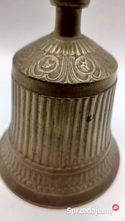 Duży dzwonek z pięknymi reliefami żółty kolor Zamość