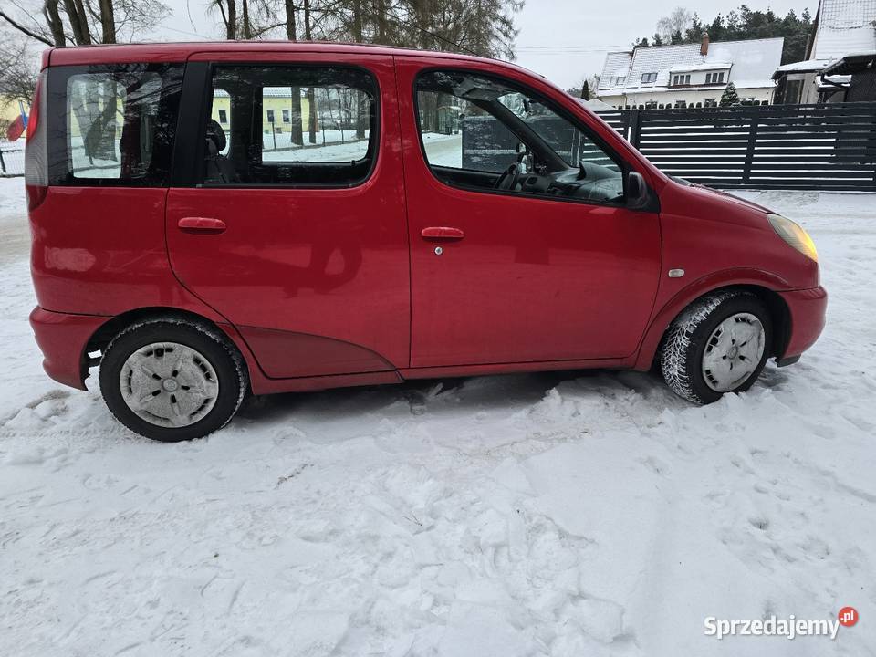 Toyota Yaris Verso BenzynkaPrywatnie 4/5
