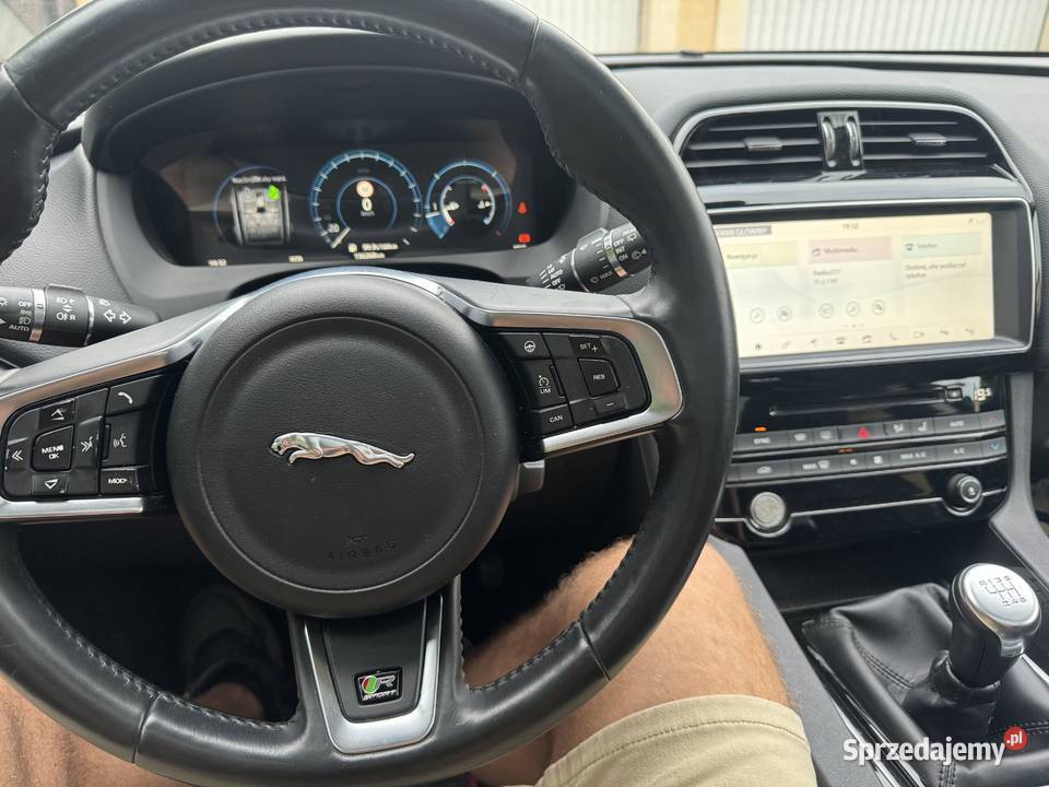 Zadbany Jaguar 20 180 oryginalny przebieg F-Pace Bydgoszcz