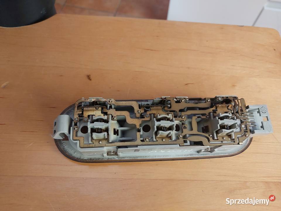 Lampka podsufitowa Renault Megane II oświetlenie kabiny Szczecin