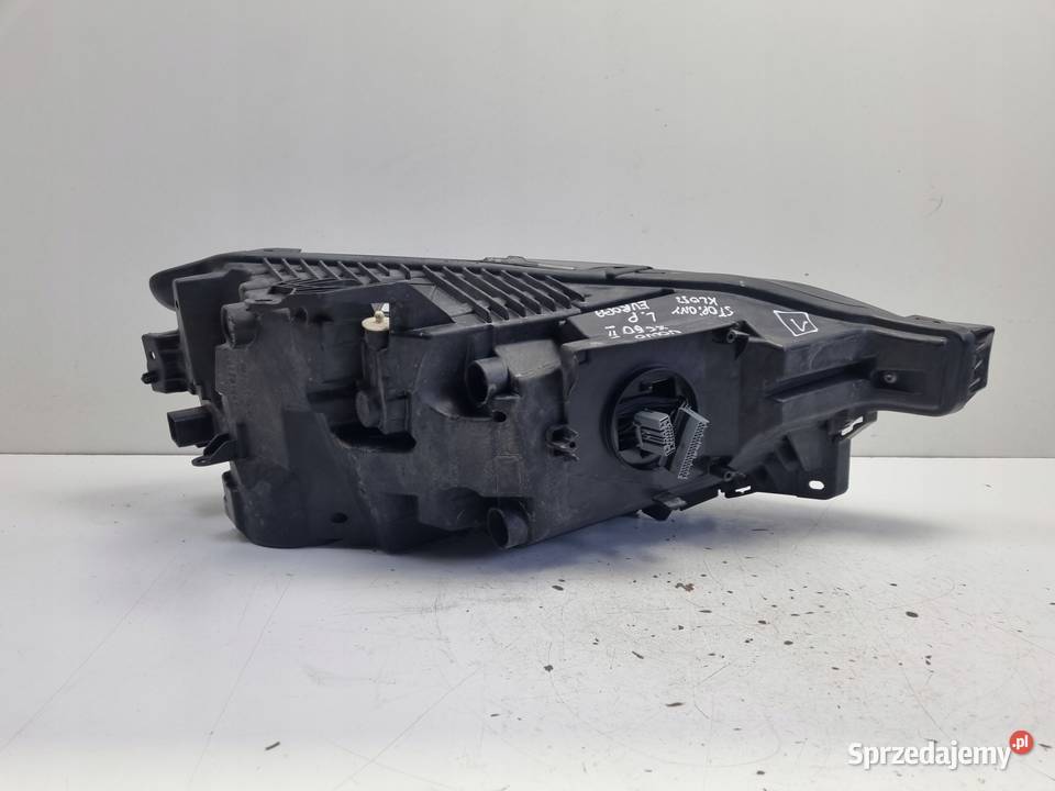 Volvo XC60 II LIFT 21 PRZEDNIA LAMPA LEWA lewy Janów