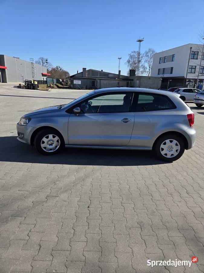 Volkswagen Polo 16 TDI 90 światła przeciwmgielne Zaniemyśl