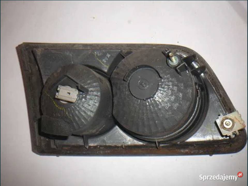 Lampa tył w klapie prawa kombi Mazda 6 Lampy tylne Ostrzeszów