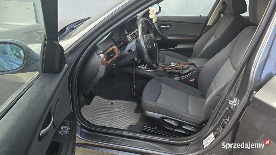 BMW Seria 3 318i Używany 2005 11 900 PLN Rok produkcji 2005 Nowy Świętów