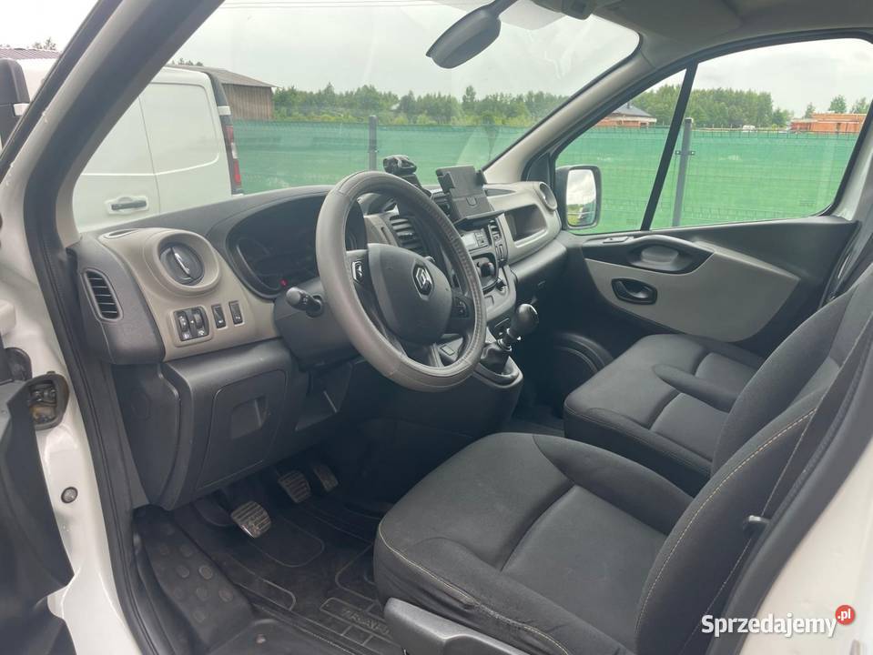 Renault Trafic long manualna Renault Radom