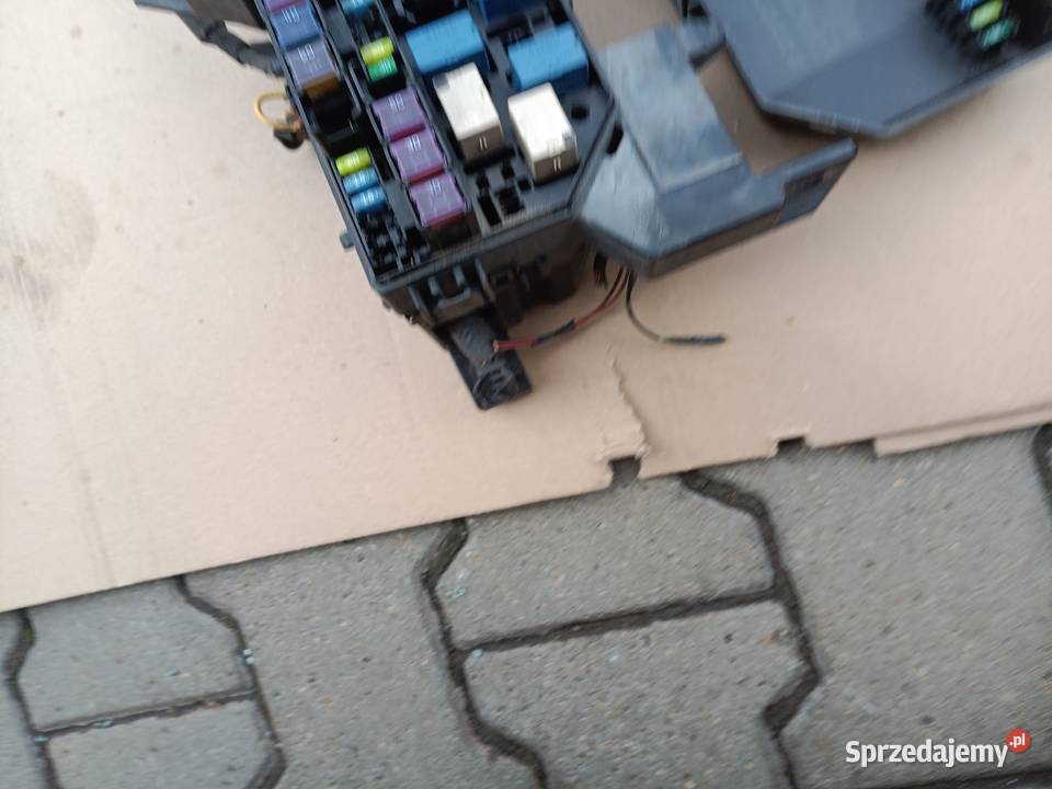 Suzuki SX4 skrzynka bezpieczników 16 benzyna Krosno