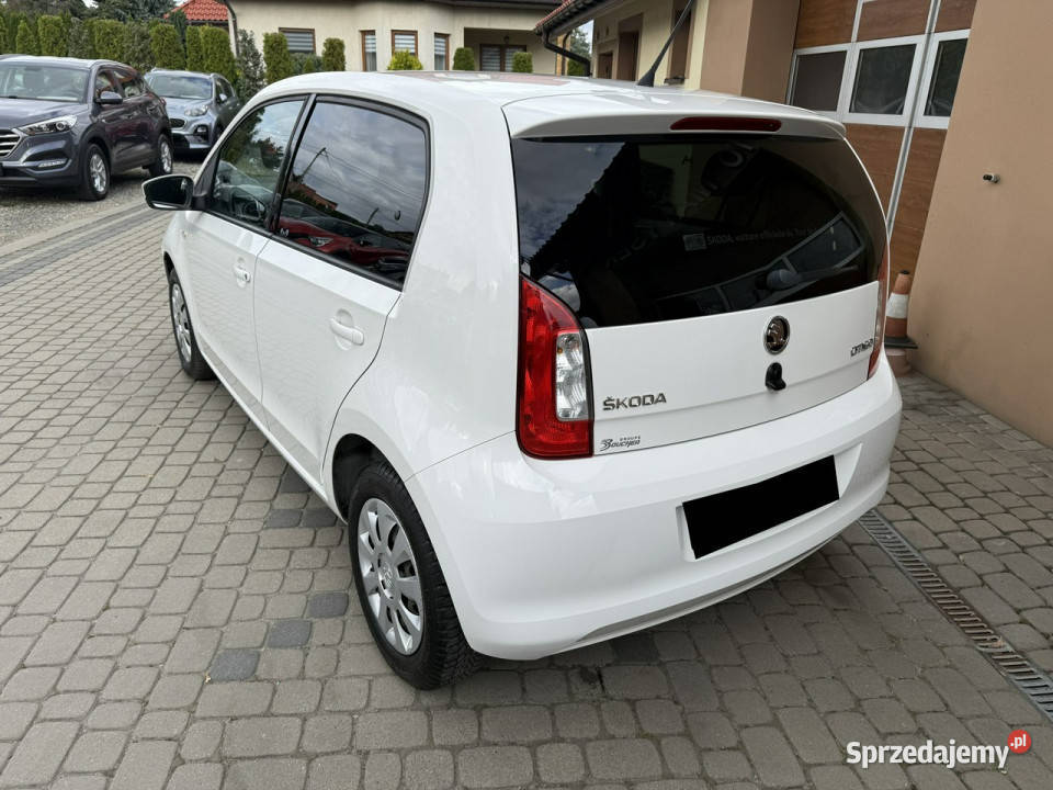 koda Citigo 10 60 Klimatzyacja Bluetooth światła LED Orzech