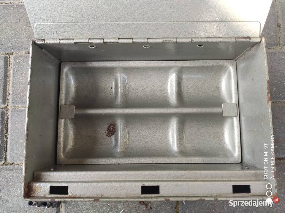 Kasetka kaseta stalowa na pieniądze PRL Białystok