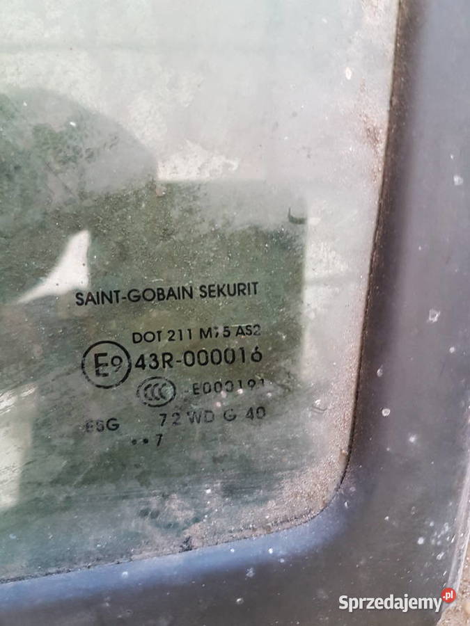MB SPRINTER 906 CRAFTER SZYBA DRZWI LEWA TROJKAT Turek