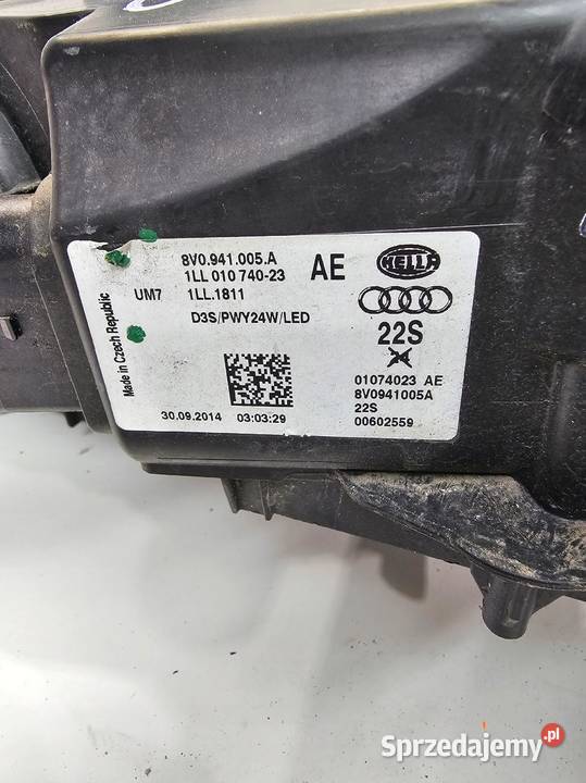 REFLEKTOR XENON LED LEWY AUDI A3 8V 8V0941005A Przystajń