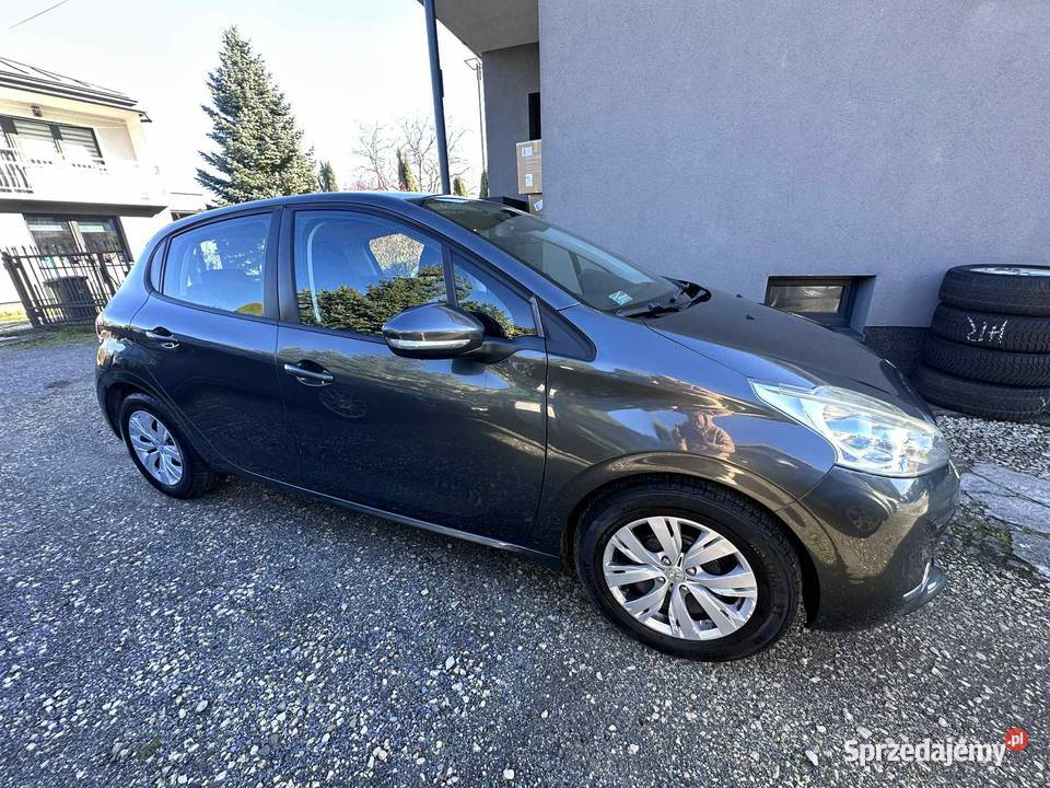 Peugeot 208 Nowy Rozrząd Bogate Wyposażenie komputer pokładowy Ładna