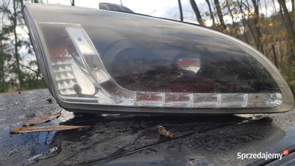 Ford Focus lampa przednia prawa lewa osobowe sprzedam
