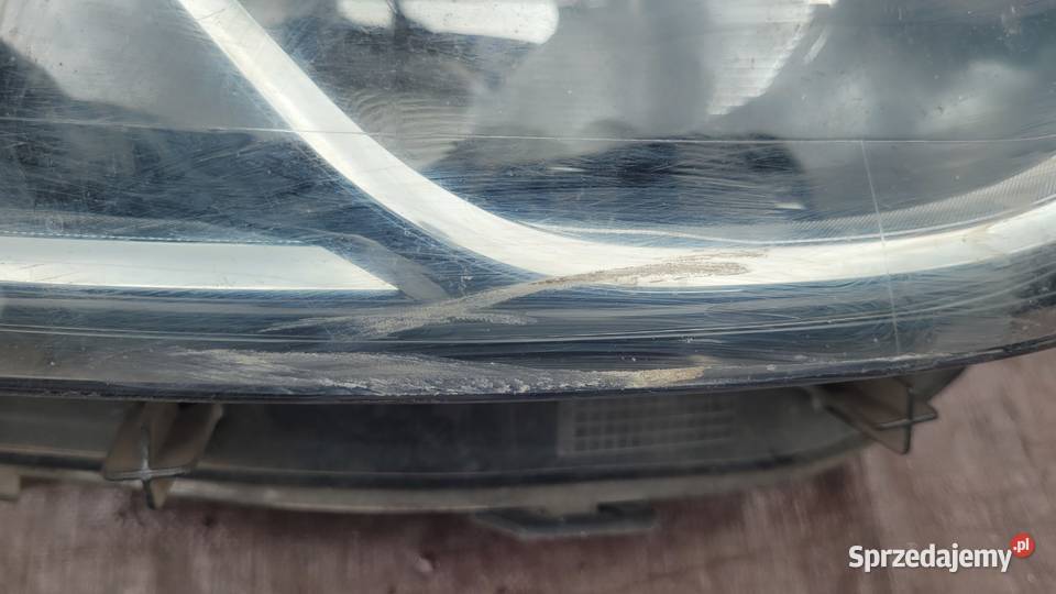 RENAULT CLIO IV 4 LAMPA PRAWA REFLEKTOR PRAWY osobowe śląskie Ruda Śląska