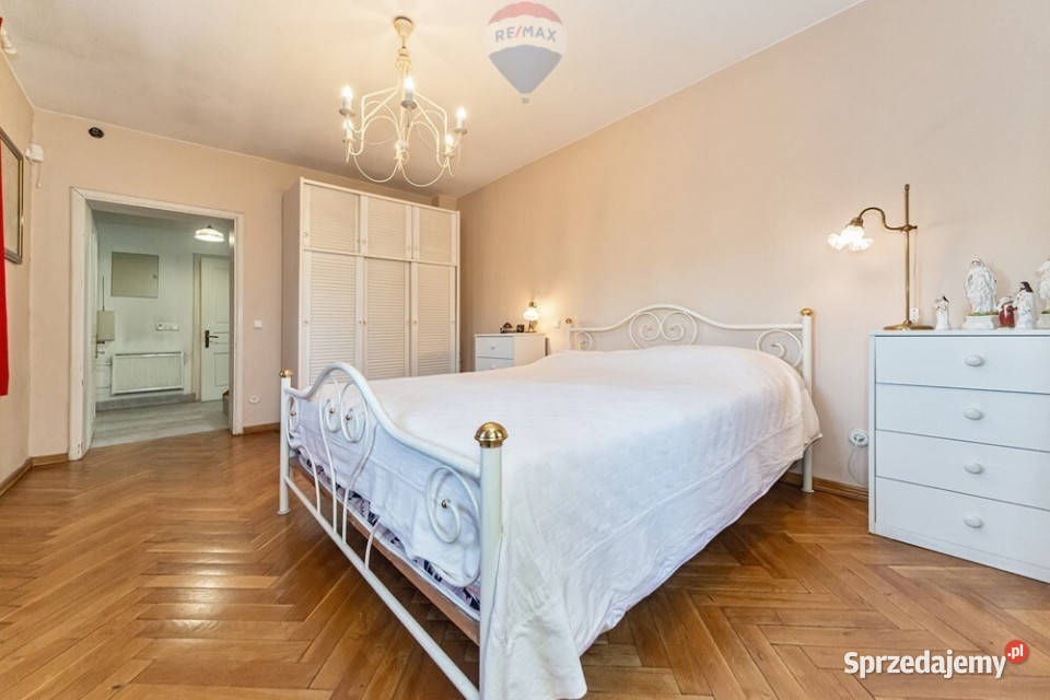 Historyczny dom z lat 30 XX w wolnostojący Bielsko-Biała