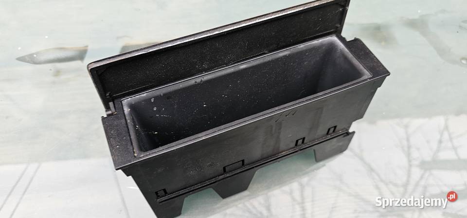 Schowek pod radio mercedes w210 elegance lift wielkopolskie Zbąszyń