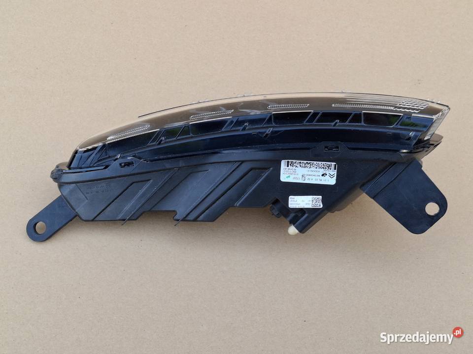 CITROEN C3 III BERLINGO REFLEKTOR LEWY LED LAMPA Bieleń