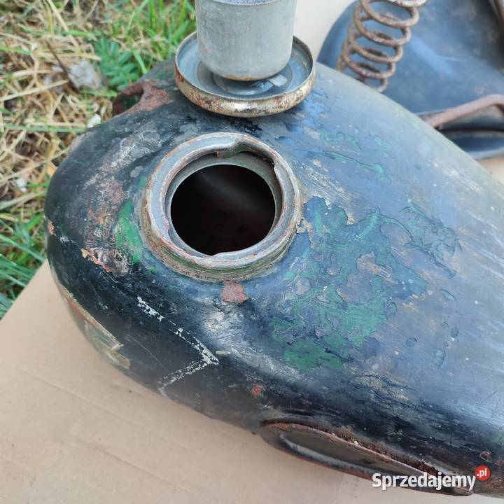 Siedzeniezbiornik do motocykla Moskwa125