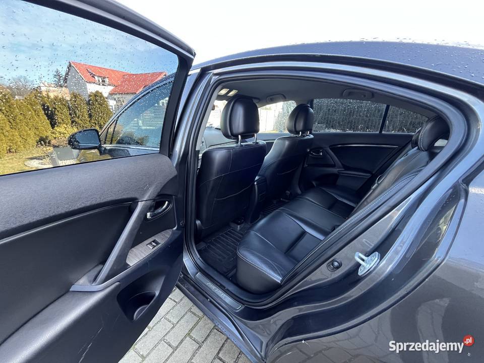 Toyota Avensis 18 Premium nieuszkodzony Szczecin sprzedam
