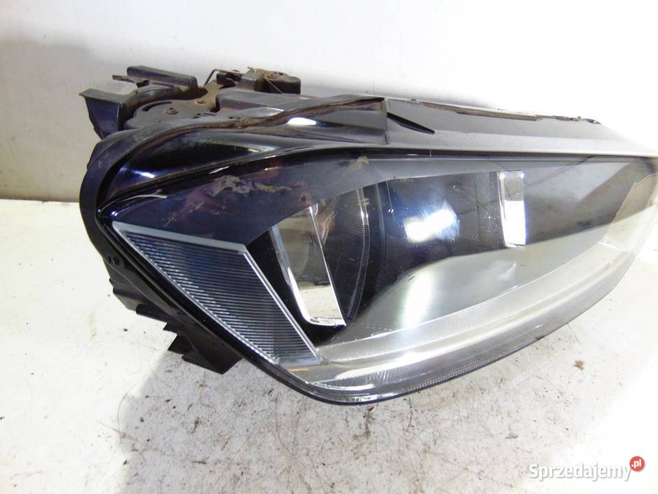 LAMPA PRAWA PRZEDNIA PRZÓD VW GOLF VII osobowe