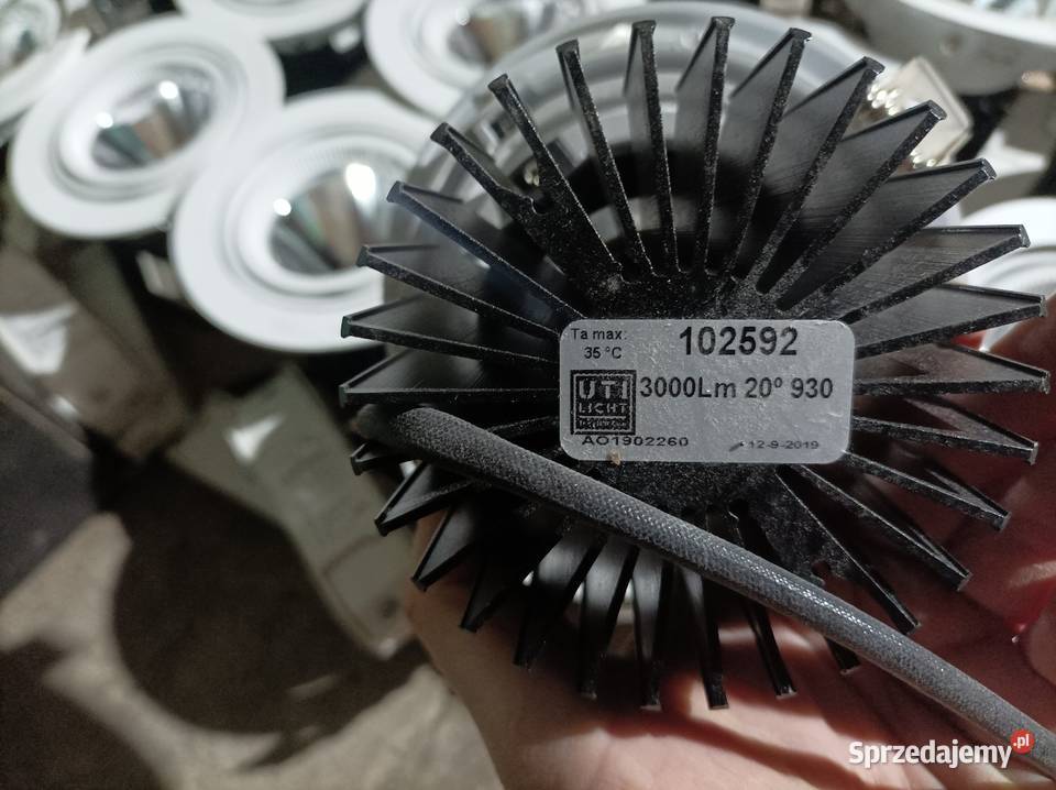 Halogeny z radiatorem i zasilaczem Bochnia