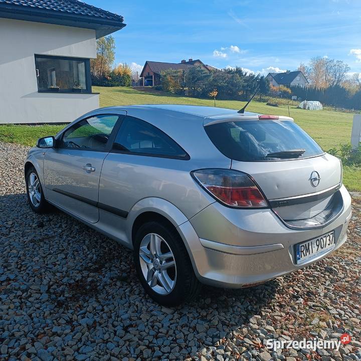 Opel Astra H GTC