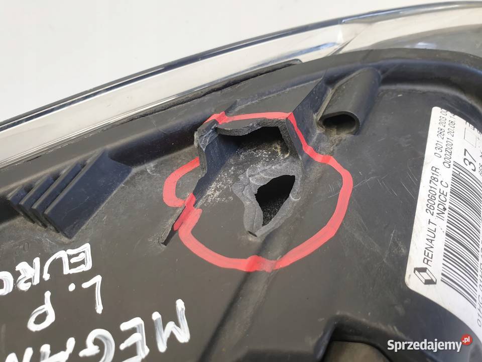 LAMPA LEWA Renault Megane III LIFT PRZEDNIA osobowe lubelskie