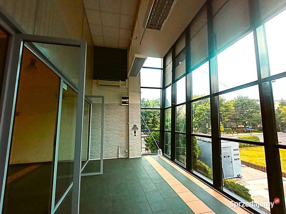 Lokal 17mkw z witryną o pow30mkw Piętro 1 mazowieckie sprzedam