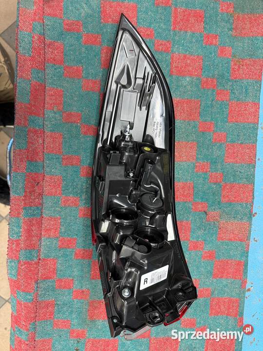 NOWA ORYGINALNA LAMPA PRAWA TYŁ TOYOTA COROLLA Wołomin sprzedam