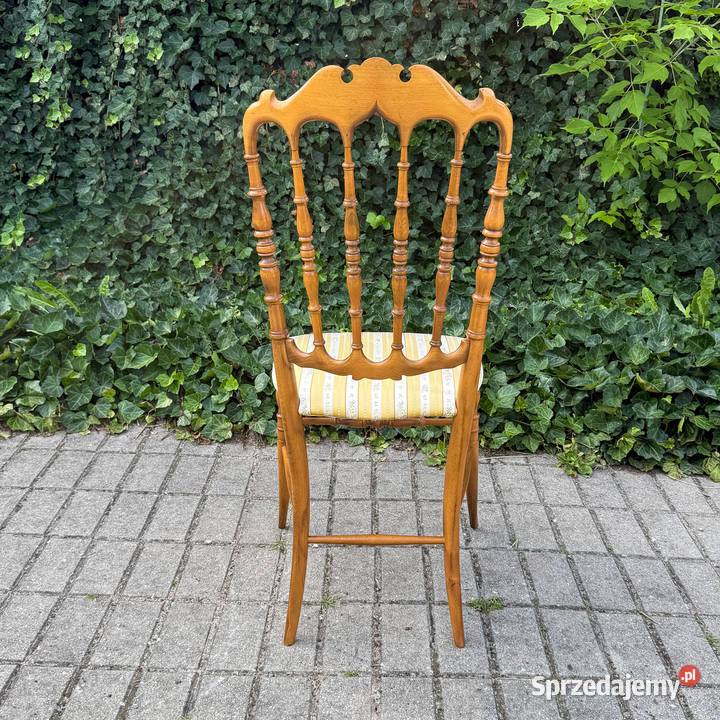 Stylowe Krzesło Ludwik Filip Klasyczna elegancja Dobrzany
