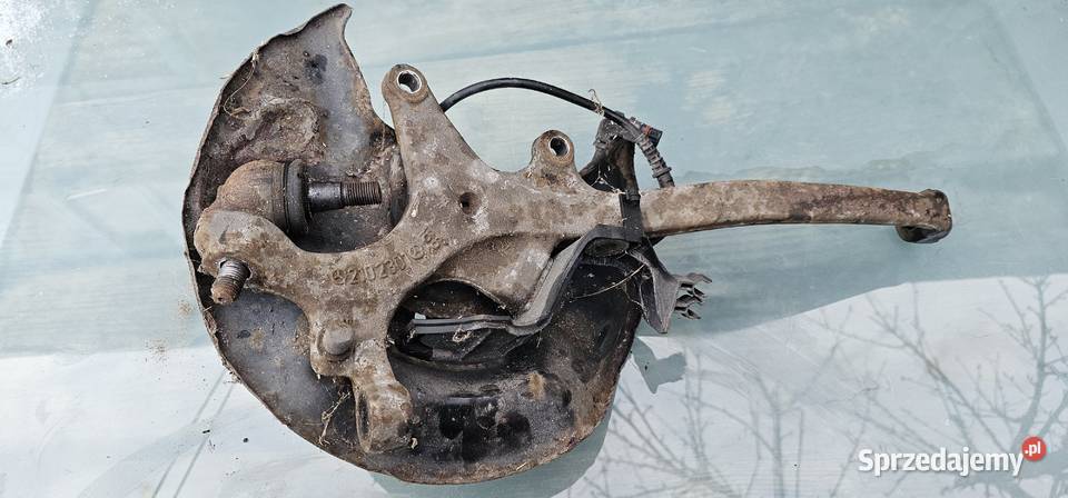 Zwrotnica prawy przód mercedes w210 32 cdi Zbąszyń